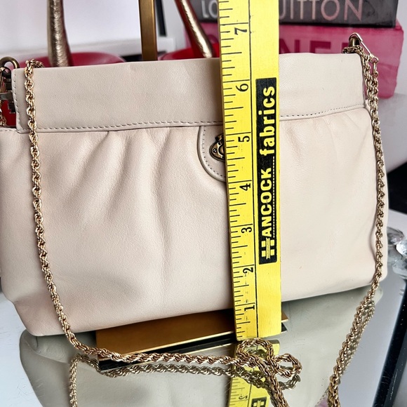 Etienne Aigner vintage Beige  leather Crossbody Bag with unbranded Gold Chain - Picture 5 of 10